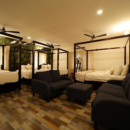 Brown Town Resort & Spa 海得拉巴 外观 照片