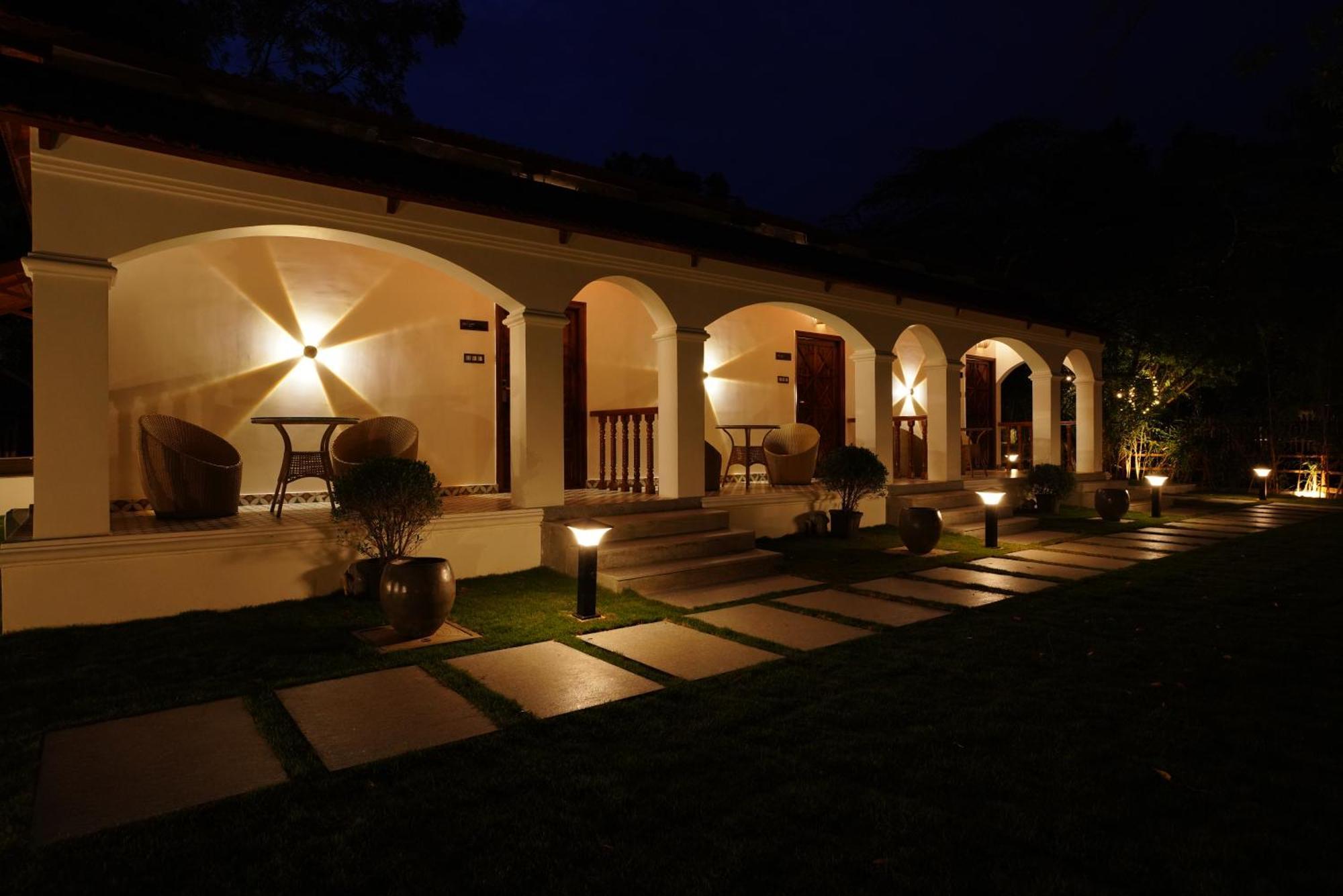 Brown Town Resort & Spa 海得拉巴 外观 照片