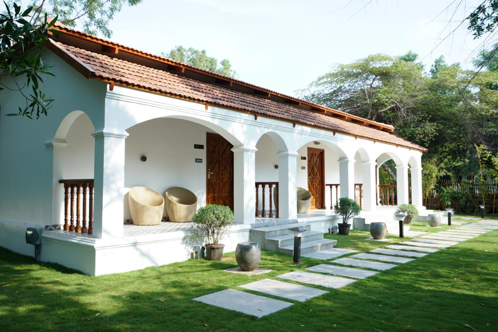 Brown Town Resort & Spa 海得拉巴 外观 照片