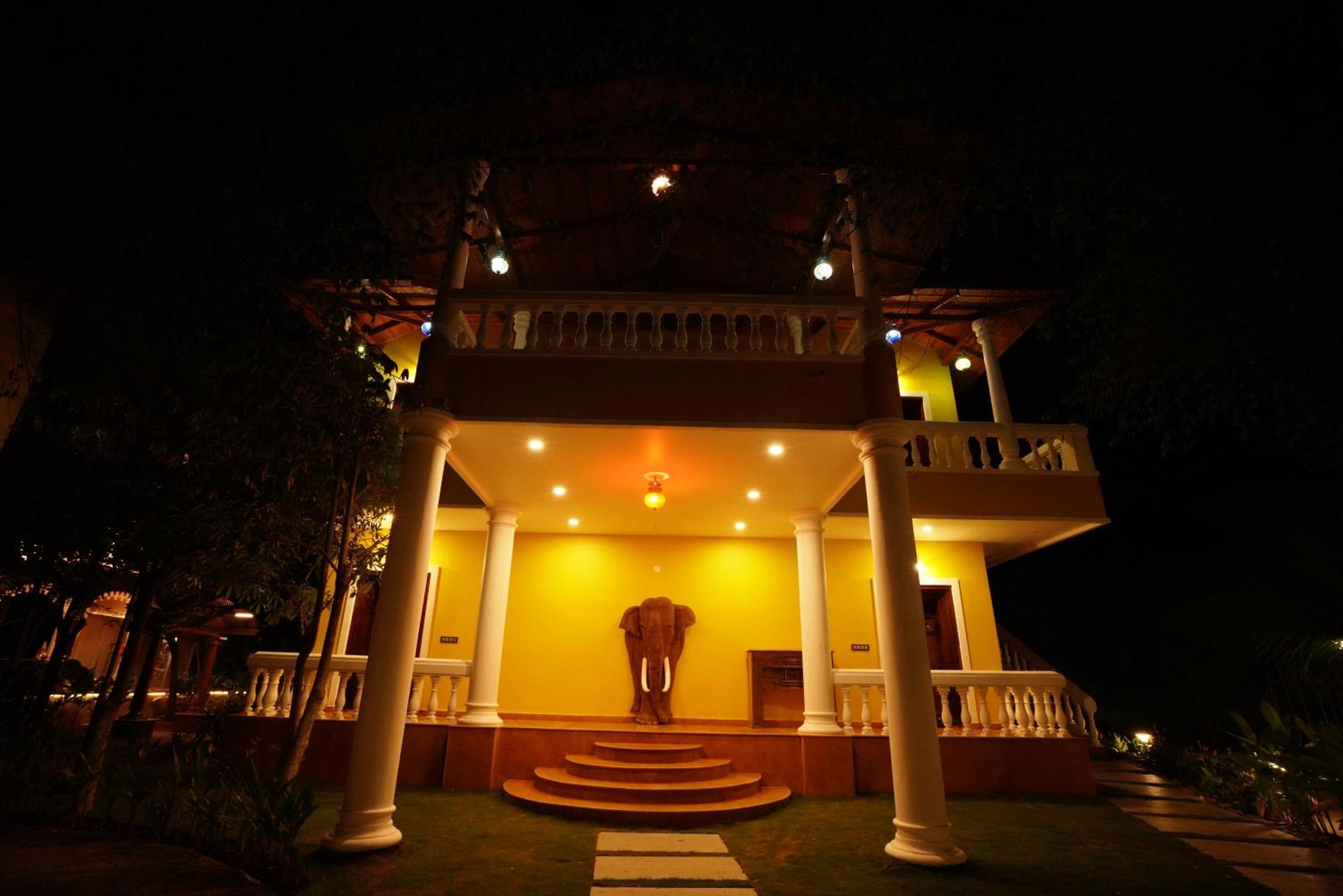Brown Town Resort & Spa 海得拉巴 外观 照片