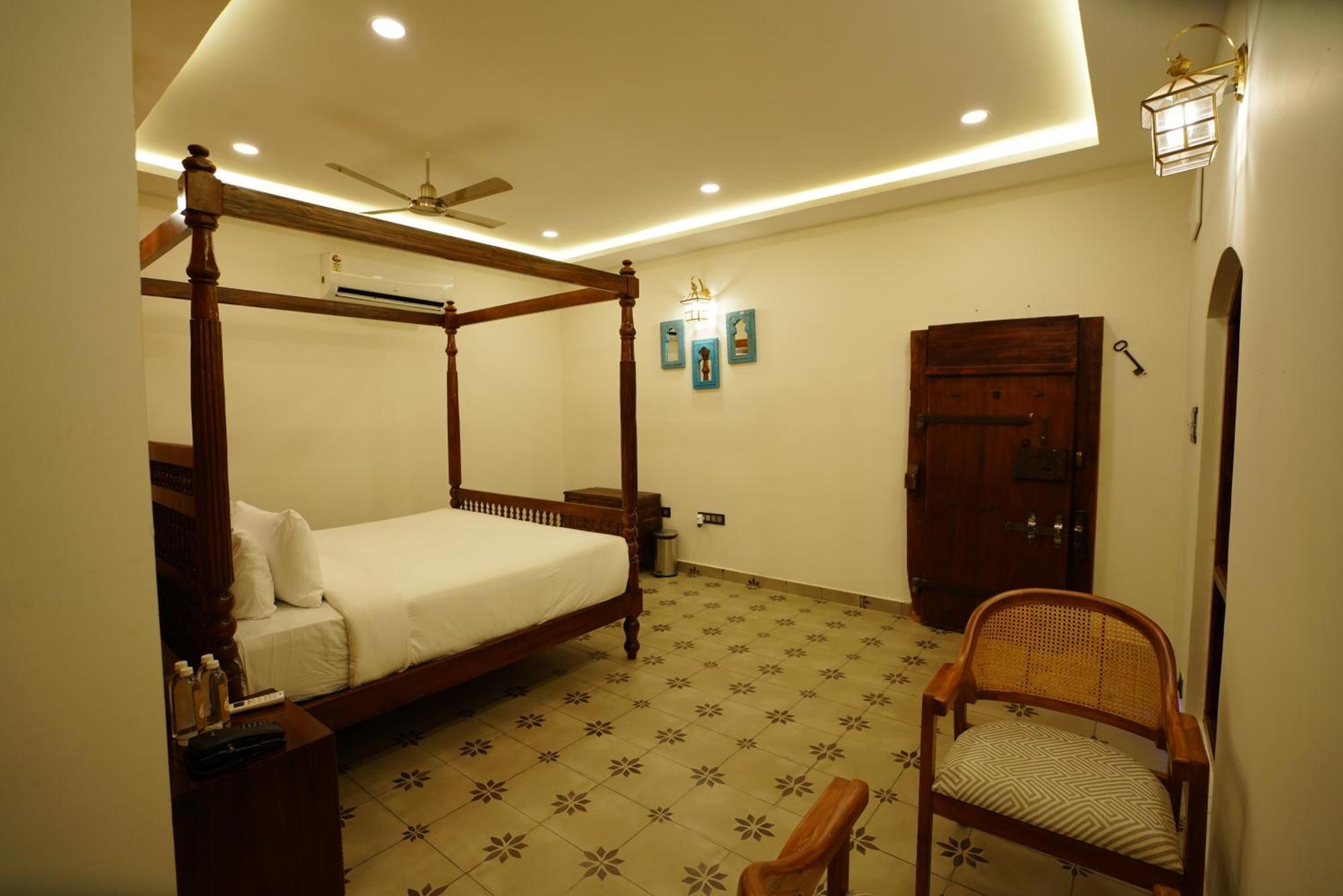 Brown Town Resort & Spa 海得拉巴 外观 照片